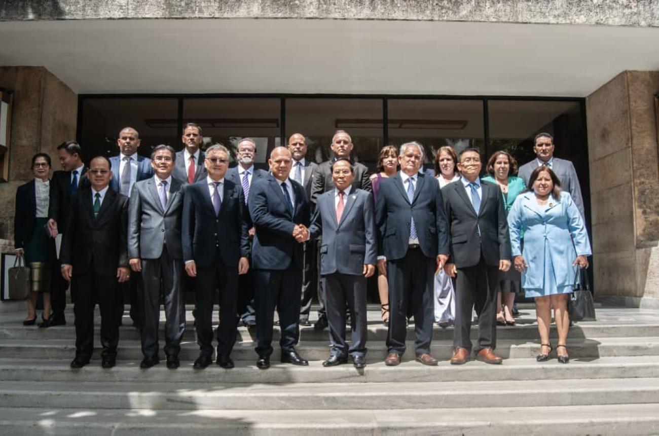 Cuba y Laos símbolo de las relaciones entre dos países socialistas hermanos