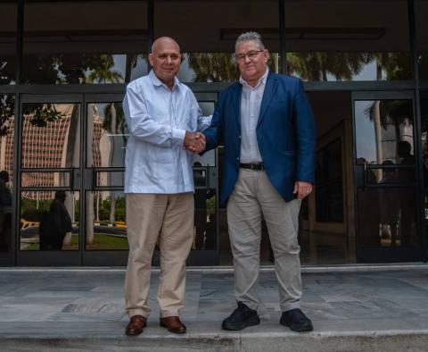 Cuba y Grecia Cuba y Grecia